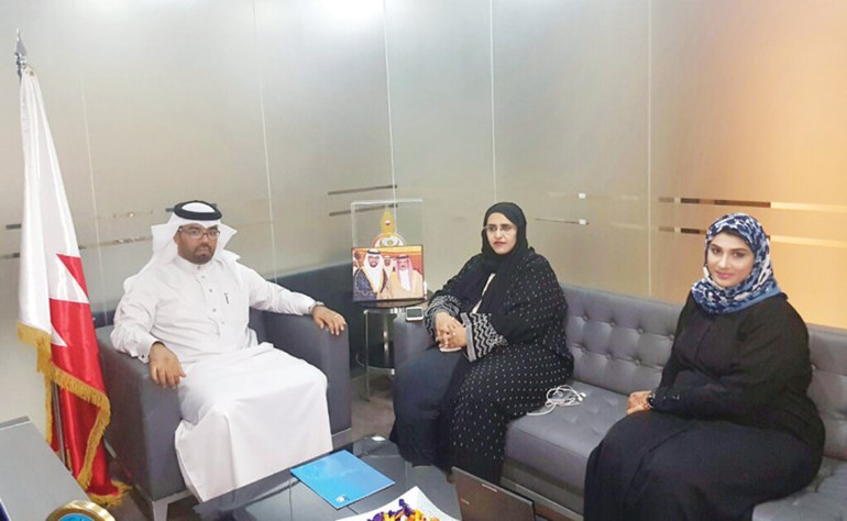 رئيس الاتحاد الاسيوي للصحافة الرياضية محمد قاسم مستقبلا الوفد النسائي﻿