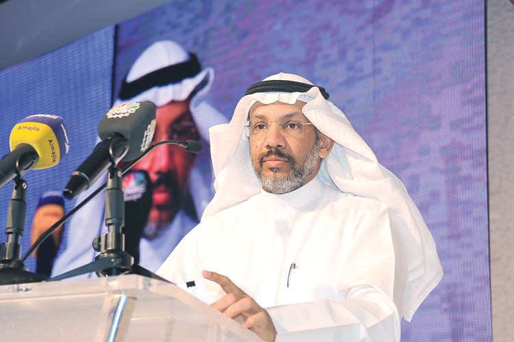 محمد غازي المطيري متحدثا خلال المؤتمر	 احمد علي﻿