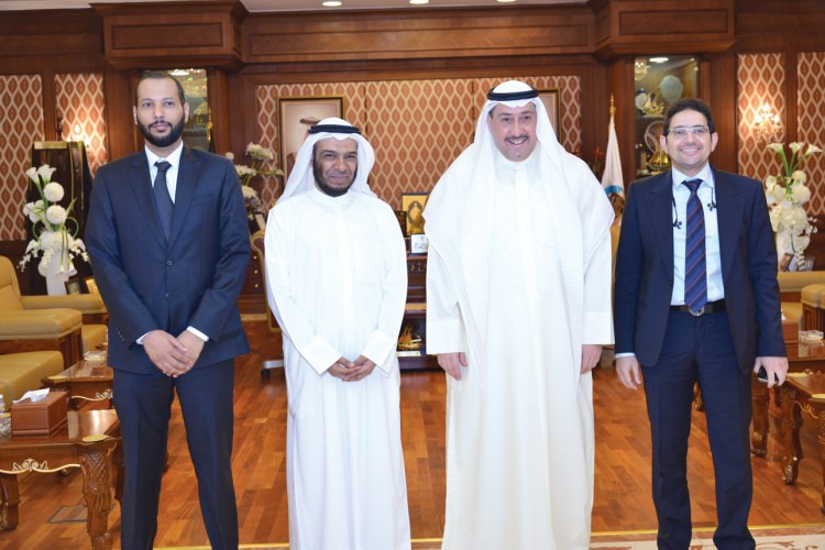 الشيخ فيصل الحمود ودحمود الزعبي ودهاني المطيري ودمحمد الرشيدي