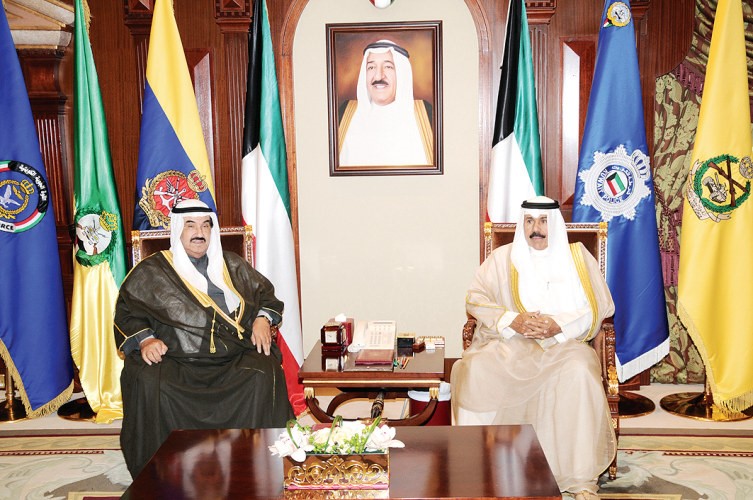 سمو ولي العهد الشيخ نواف الاحمد مستقبلا سمو الشيخ ناصر المحمد