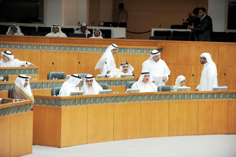 الشيخ صباح الخالد والشيخ سلمان الحمود ومعادل الخرافي وماحمد الجسار وهند الصبيح وراكان النصف وفيصل الشايع ﻿