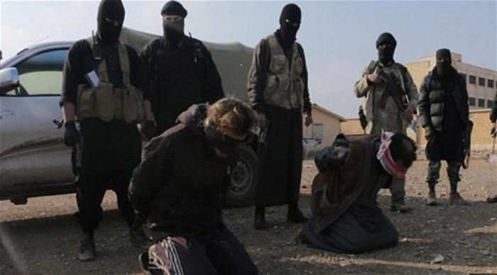 داعش يدفن 45 من عناصره وهم أحياء في نينوى لهذا السبب