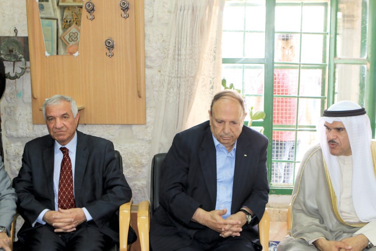 الشيخ سلمان الحمود ومعدنان الحسيني وعزام الخطيب﻿