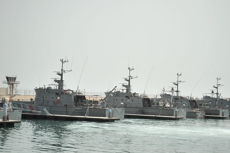 زوارق خفر السواحل على اهبة الاستعداد لحماية مياهنا الاقليمية﻿