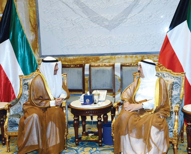 صاحب السمو الامير الشيخ صباح الاحمد مستقبلا مرزوق الغانم﻿