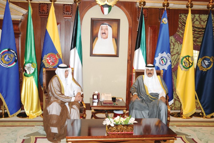 سمو ولي العهد الشيخ نواف الاحمد مستقبلا الشيخ خالد الجراح﻿