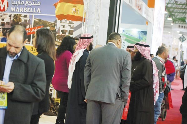 جانب من احد معارض النخبة
