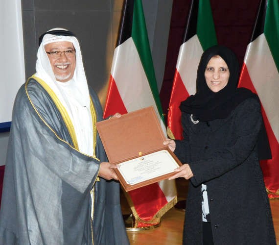 الجراح كرّم متقاعدي الديوان الأميري: شكراً على تحمّل المسؤولية وصون الأمانة 