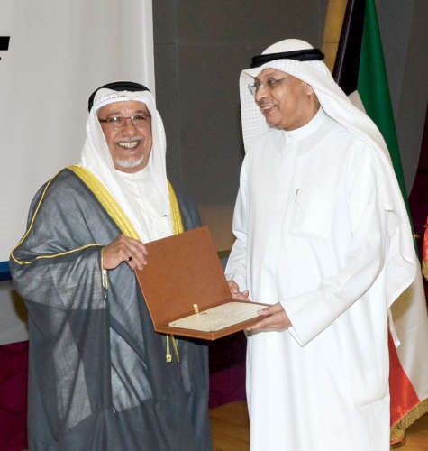 الجراح كرّم متقاعدي الديوان الأميري: شكراً على تحمّل المسؤولية وصون الأمانة 