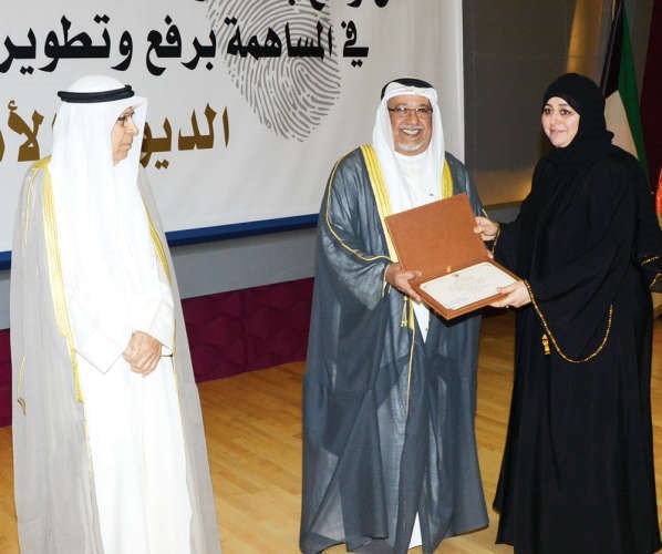 الجراح كرّم متقاعدي الديوان الأميري: شكراً على تحمّل المسؤولية وصون الأمانة 