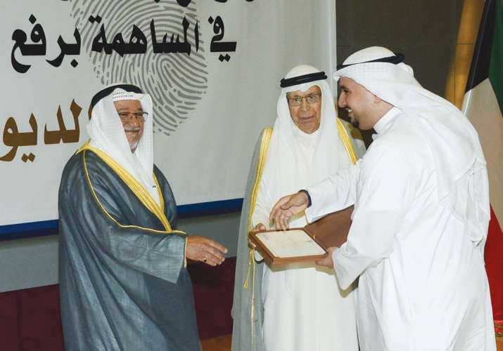 الجراح كرّم متقاعدي الديوان الأميري: شكراً على تحمّل المسؤولية وصون الأمانة 