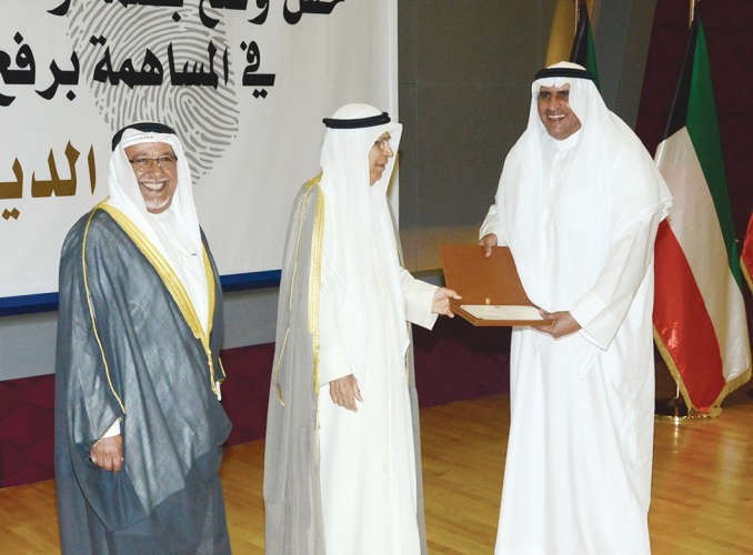 الجراح كرّم متقاعدي الديوان الأميري: شكراً على تحمّل المسؤولية وصون الأمانة 