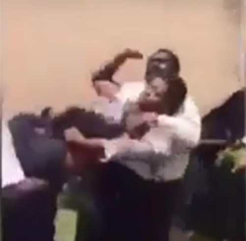 بالفيديو.. شاهد ماذا فعل هذا الإداري بطالبة في مدرسته