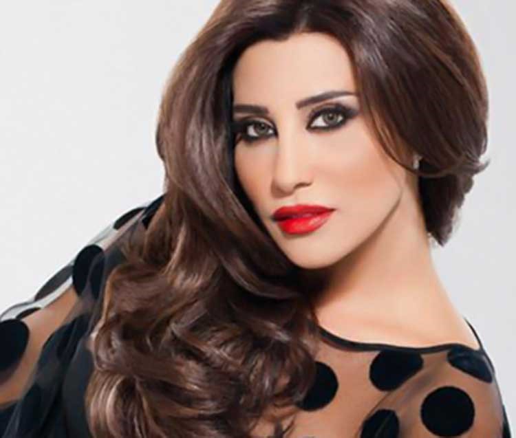 صورة : نجوى كرم تفزع جمهورها بوجه مشوه:"شكلي بهيدي الصورة مش ولا بد "!