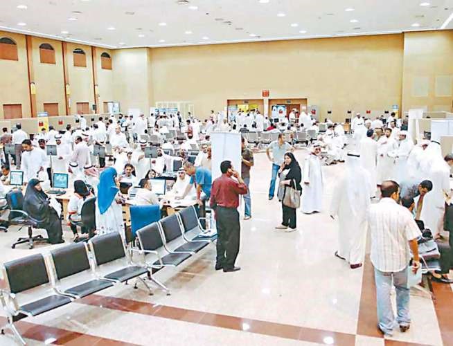 تراجع معدلات التوظيف في القطاع الخاص بعد كشف السلطات عن عدد من الوظائف الوهمية التي يتخذها البعض للحصول على دعم العمالة﻿