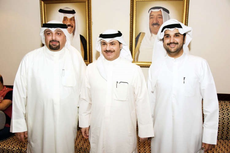 الشيخ خالد العبد الله متوسطا جمال النصر الله ومحمد الياسين﻿