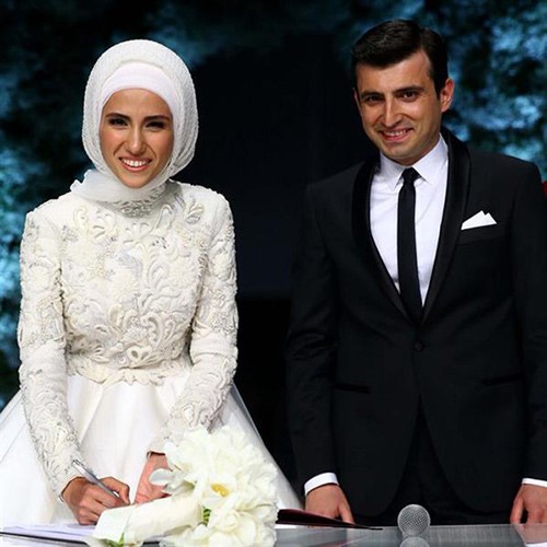 بالفيديو والصور.. ماذا أوصى أردوغان ابنته في زفافها.. ومن هو الشاهد العربي على عقد القران؟