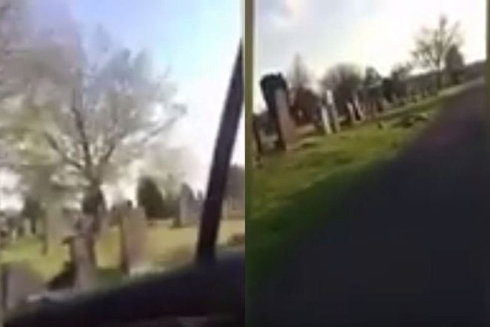 بالفيديو.. متهور يقفز من سيارة مسرعة من أجل رهان "بخس"!