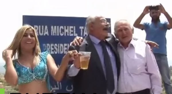 بالفيديو.. قرية «بتعبورة» اللبنانية تحتفل بابنها رئيسا للبرازيل