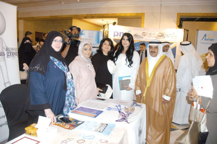 جولة في المعرض المصاحب للمؤتمر 