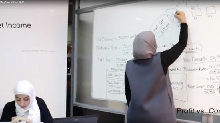 «AUM» تتأهل ضمن 4 جامعات في العالم لنهائيات مسابقة «IMA» لعام 2016