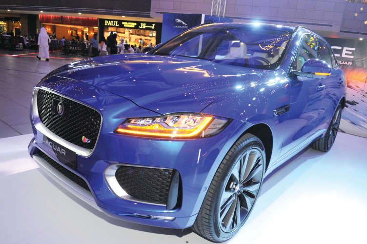 «الزياني» تكشف عن جاكوار F-PACE الجديدة كلياً