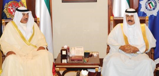 سمو ولي العهد الشيخ نواف الاحمد مستقبلا الشيخ صباح الخالد