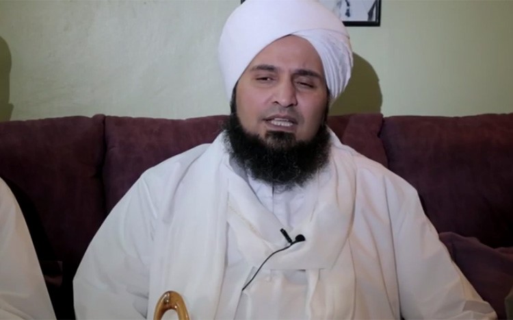 بالفيديو.. الداعية الحبيب الجفري: أغنية أم كلثوم "أمل حياتي" قصيدة حب في الرسول كتبها أحمد كامل في الروضة الشريفة