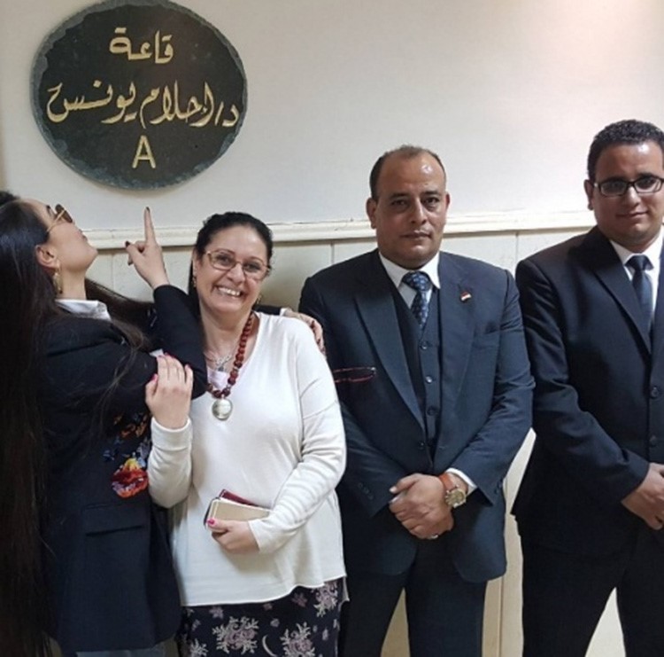 شاهد.. شريهان تكشف بصورة للمرّة الأولى عن أثار السرطان على وجهها
