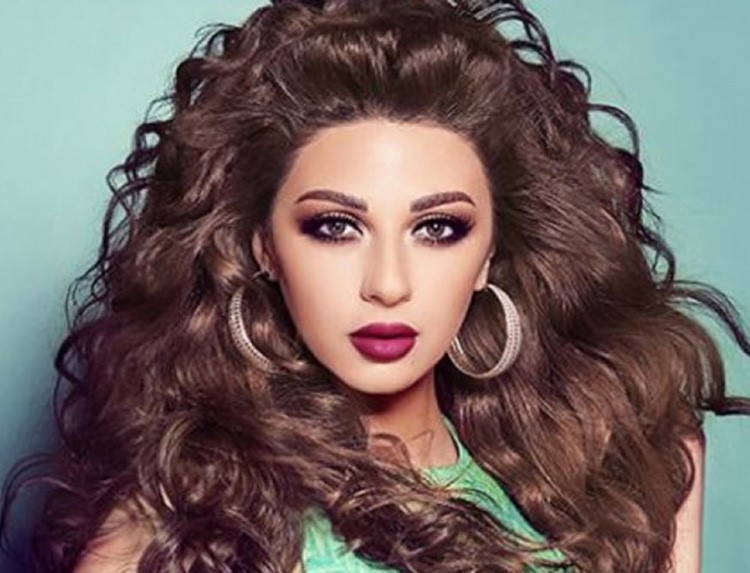 بالصور والفيديو.. ميريام فارس تلمع في سماء دبي بقطعة ماسية ووصلة رقص احترافية