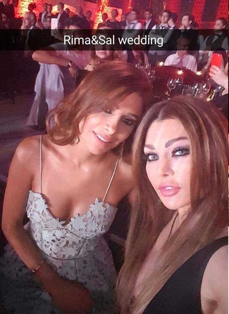 بالصور.. هيفاء وهبي وشقيقتها في حفل زفاف ملكة جمال أمريكا التي تخلت عن إسلامها!