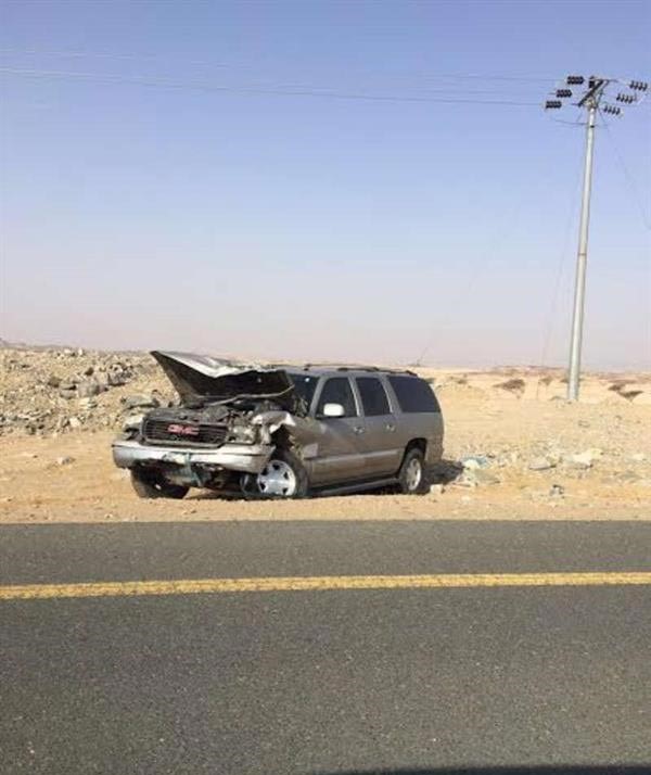 بالصور.. سعوديون ينقذون طالباً في حادث..فداهمهم آخر