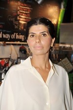 دخالدة العيسى 