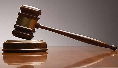 محاكمة امرأة جمدّت طفلها حديث الولادة في الثلاجة 