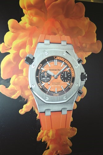 أوديمار بيغه تُطلق ساعة ROYAL OAK OFFSHORE DIVER كرونوغراف في صالة العرض الجديدة بمجمع الصالحية
