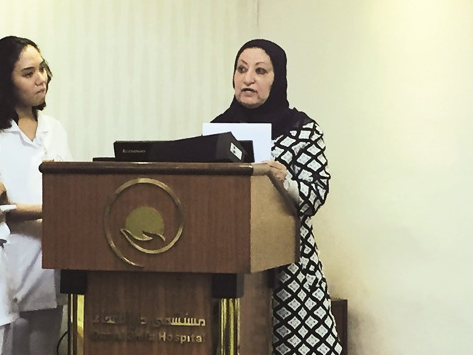نرجس اليوسفي تلقي كلمتها