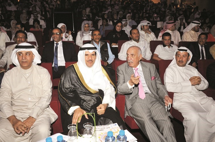 الحمود متوسطا الاعلامي الكبير محمد السنعوسي واليوحة والعسعوسي	ريليش كومار﻿