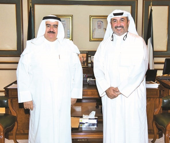 الفريق م ثابت المهنا ود احمد الشطي﻿