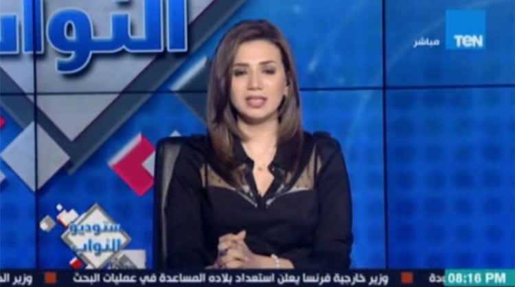 بالفيديو.. مذيعة تبكي على الهواء لفقدان صديقتها في حادث الطائرة المصرية