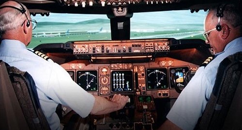 جسم غامض ظهر لطيارين تركيين بعد سقوط الطائرة المصرية