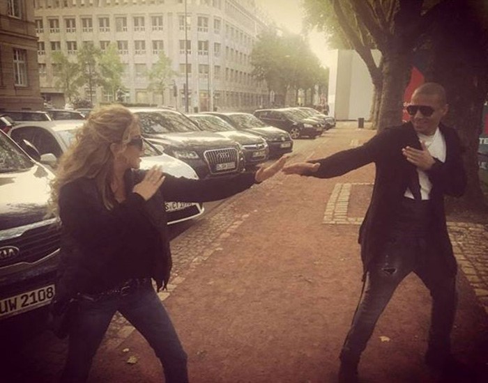 بالصور..  رزان مغربي تثير الجدل من جديد بظهورها مع لاعب كرة مصري في ألمانيا !