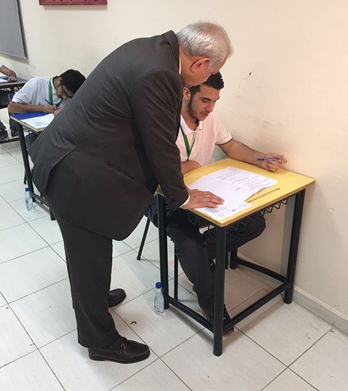 د بدر العيسى خلال الجولة امس ﻿