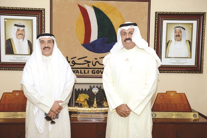 محافظ حولي الفريق اول مالشيخ احمد النواف مستقبلا محافظ مبارك الكبير الفريق اول ماحمد الرجيب