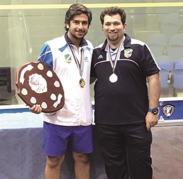اسماعيل العريان مع اللاعب الدولي المعتزل عبدالله المزين 