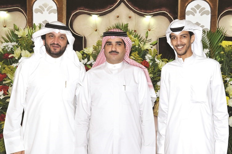 احمد العتيبي ويوسف الحلالة يباركان