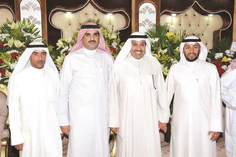 هذال الثنيان ومرزوق الخليفة وجراح الهطلاني يهنئون