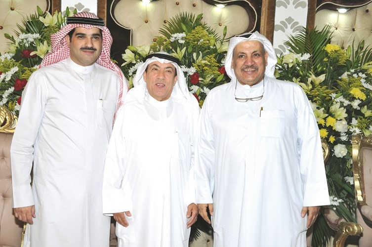 م علي دغيم ومحمد عايض يهنئان
