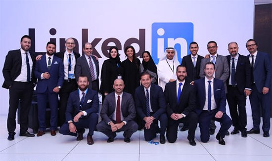 شبكة "لينكد إن" تعلن انضمام أول سعودية لطاقمها