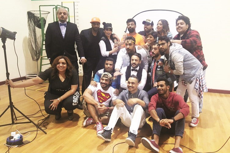 فريق بيت الحلاو في لقطة جماعية﻿