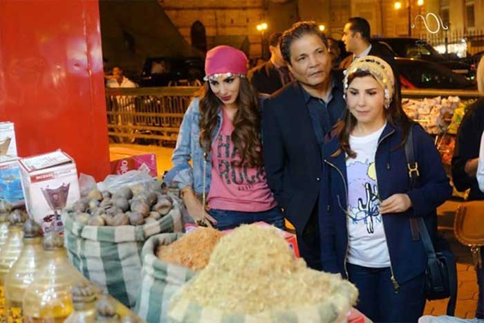 بالصور ..ماجدة الرومي تتجول في أحياء القاهرة بهذه الملابس ..وهذا ماقالته !